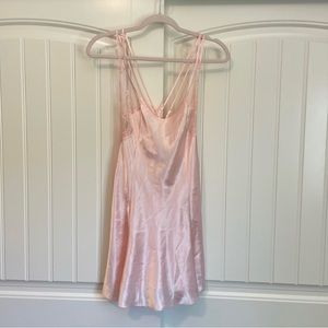 Vintage Victoria's Secret heart label Chemise Babydoll Slip Pink Lace size small